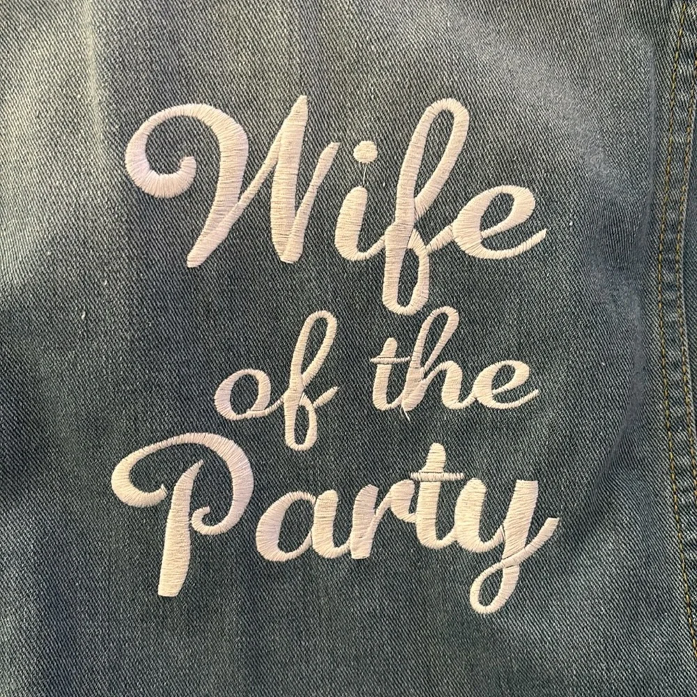 Wife of the party, Jean jacket size extra large - Picture 2 of 4